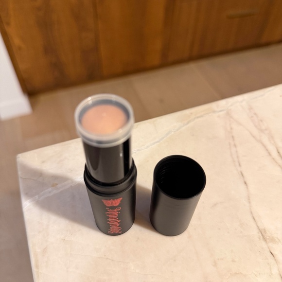 Reina Rebelde On Your Face Radiance Stick in Sueño - Picture 3 of 8